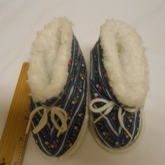 Target Shoes Cute Baby Girl Fleece Size 3 House Shoes Slippers